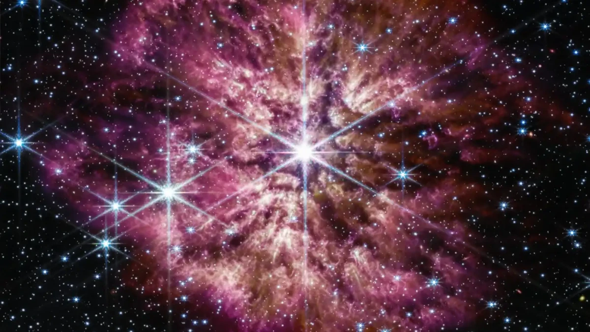 Hvězda WR 124 odvrhující materiál do svého okolí a tvořící emisní mlhovinu před tím, než vybouchne jako supernova!